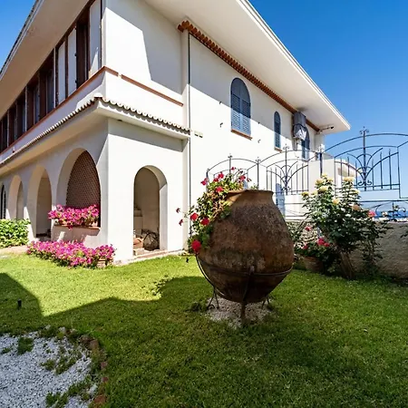 Casa Azzurra Апартаменты *